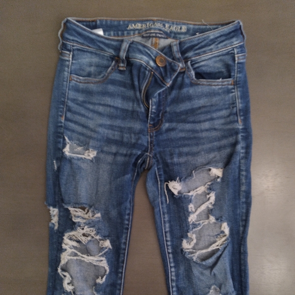 American Eagle 🦅 Next Level Stretch Crop Jegging Distressed Size 4 - Picture 2 of 5